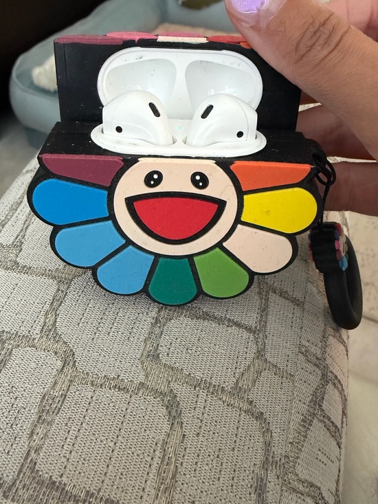 Apple Other - AirPod 2 with flower case